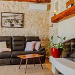 Front In Holiday home Blato (Korcula)