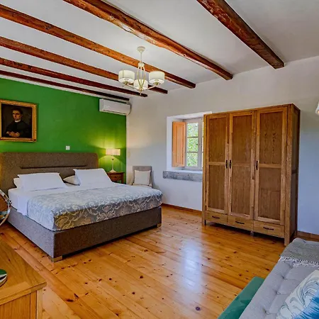 Front In Holiday home Blato (Korcula)