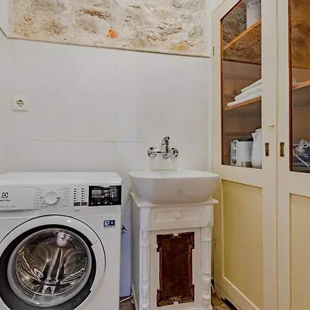 2 Bedroom Lovely In Blato * Blato (Korcula)
