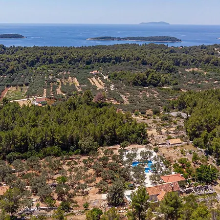 2 Bedroom Lovely In Blato Holiday home *