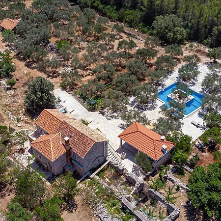 Holiday home 2 Bedroom Lovely In Blato