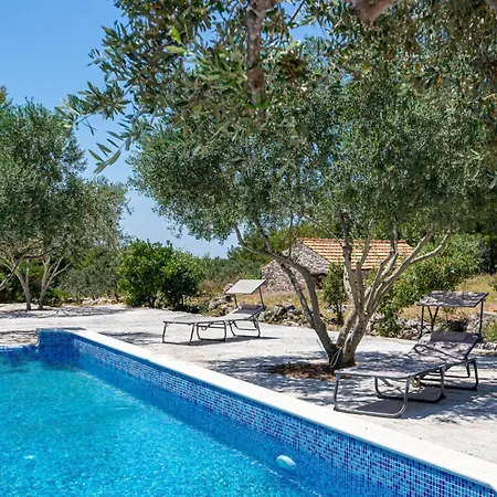 2 Bedroom Lovely In Blato * Blato (Korcula)