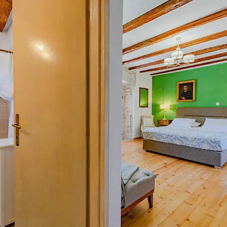 2 Bedroom Lovely In Blato Holiday home