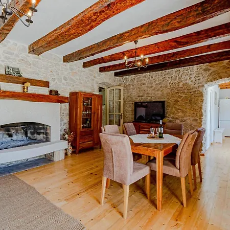 2 Bedroom Lovely In Blato * Blato (Korcula)