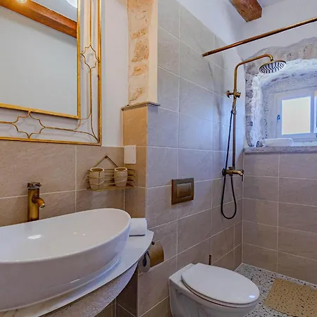 Casa vacanze 2 Bedroom Lovely In Blato (Korcula)