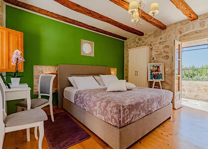 2 Bedroom Lovely In Vakantiehuis Blato (Korcula)