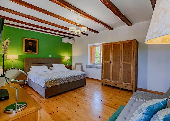 2 Bedroom Lovely In Vakantiehuis Blato (Korcula)