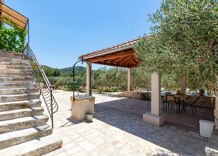 Vakantiehuis 2 Bedroom Lovely In
