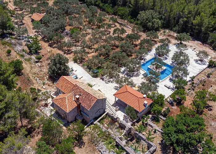 Vakantiehuis 2 Bedroom Lovely In