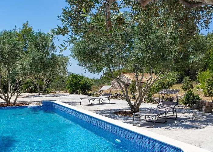 2 Bedroom Lovely In * Blato (Korcula)